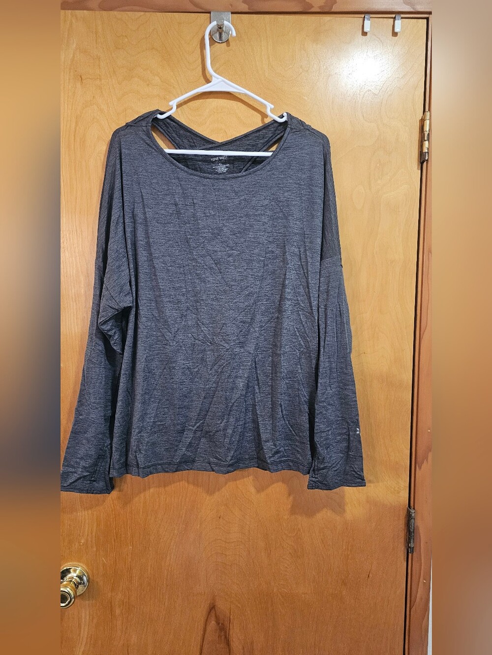 Nine West Active • Grey Athletic Wear • Cross Back Design • Long Sleeve • XL